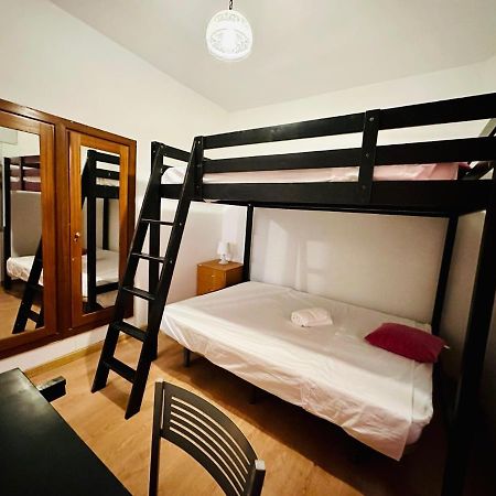 Punta Me Rooms Near The Gran Via Madrid Exteriör bild