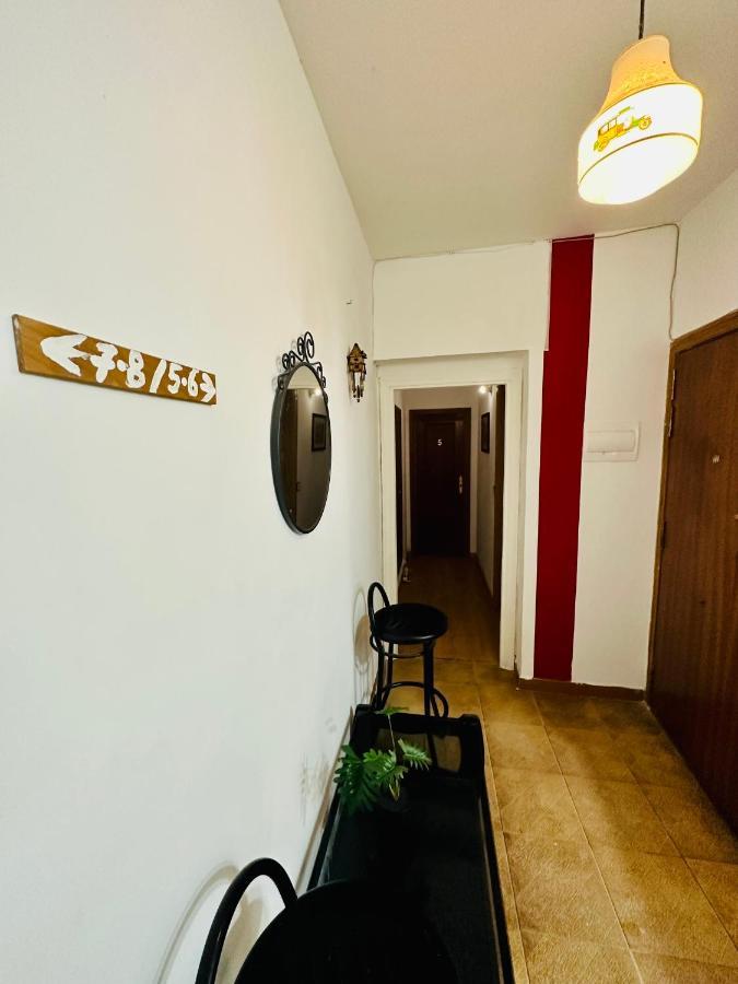Punta Me Rooms Near The Gran Via Madrid Exteriör bild