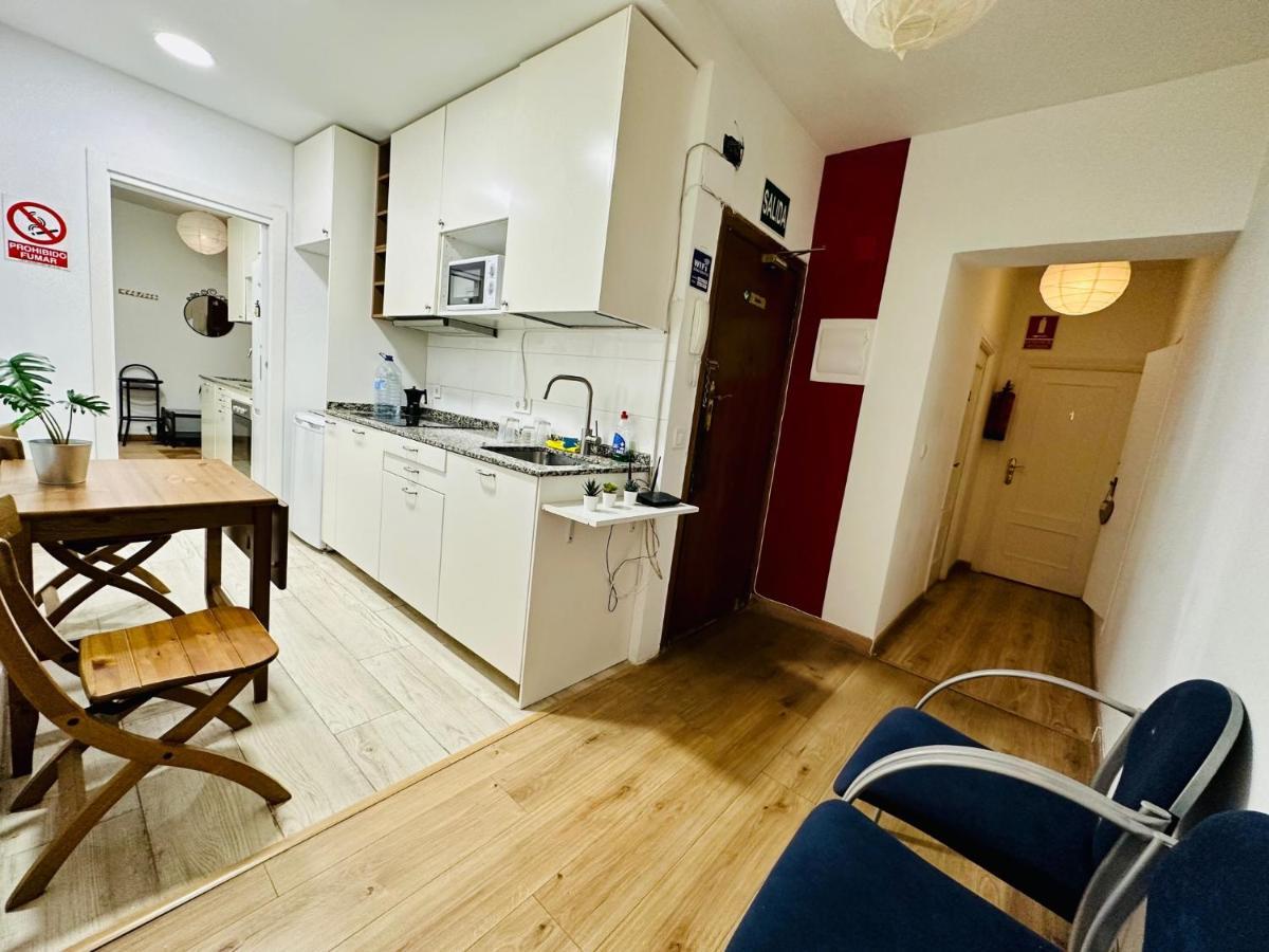 Punta Me Rooms Near The Gran Via Madrid Exteriör bild